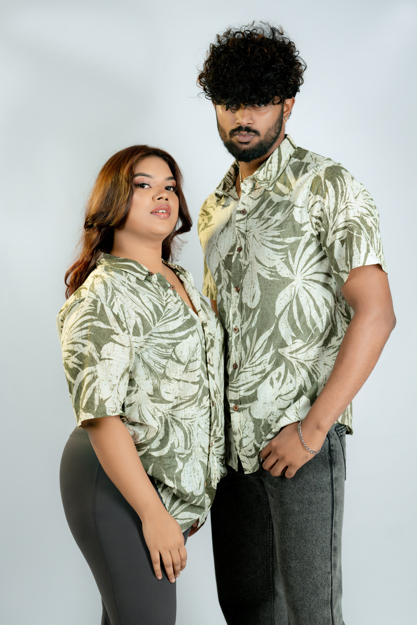 Khaki green printed unisex shirt