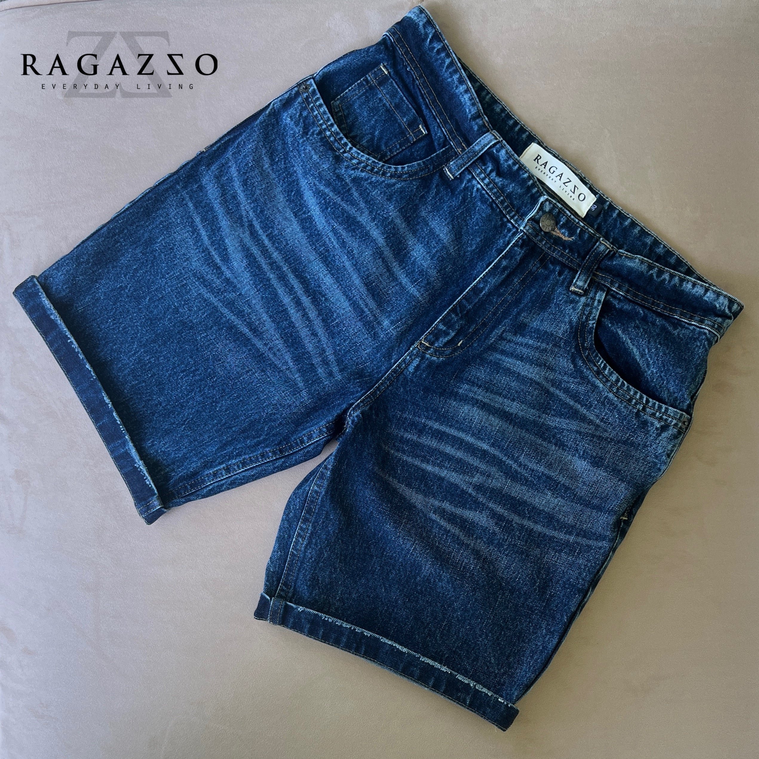 DARK  BLUE WHISKER WASH DENIM SHORT