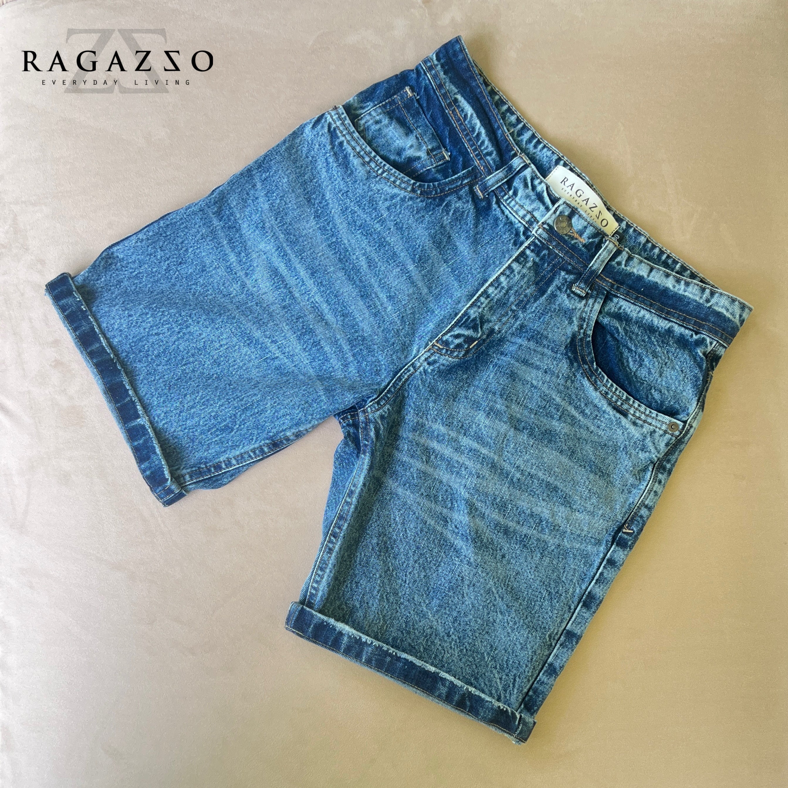 LIGHT  BLUE WHISKER WASH DENIM SHORT